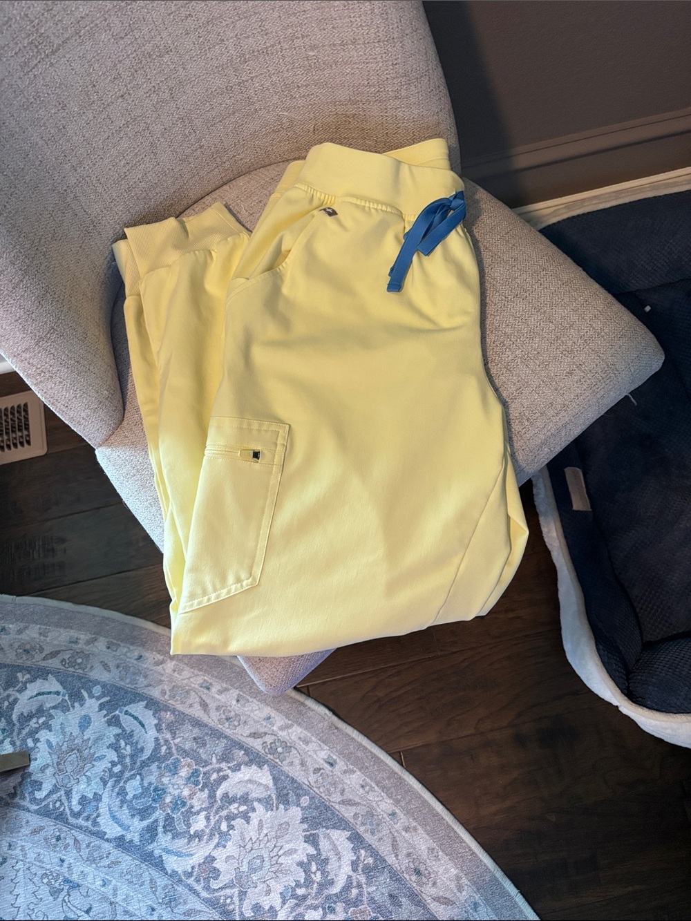 FIGS Women’s Soft Yellow Zamora Jogger Scrubs In size Medium